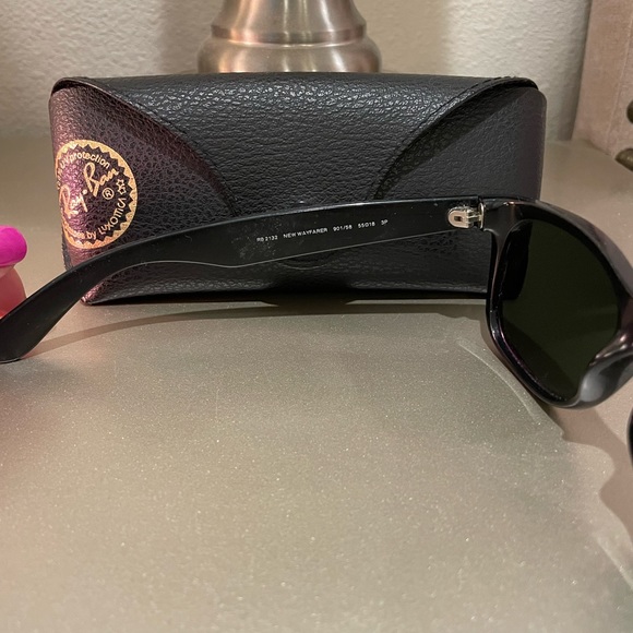 RayBan Classic Polarized Wayfarer - Picture 3 of 8
